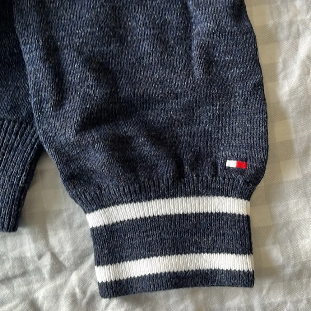 Tommy Hilfiger Sweater - Picture 6 of 6